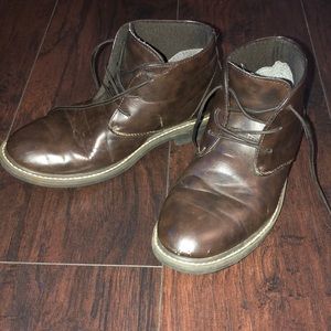 Boys 5 used dress boots